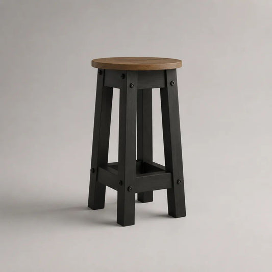 Sgabello alto da bar in legno massello di pino, seduta rotonda marrone e struttura nera, 35 × 35 × 70 cm